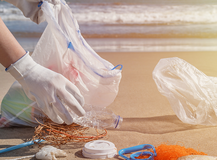 プラスチックごみのイメージ
