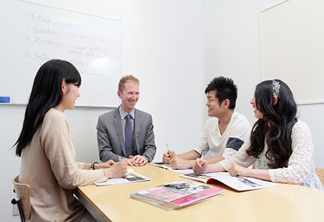 >初心者の方も楽しみながら英会話力が身につくクラスが多数！