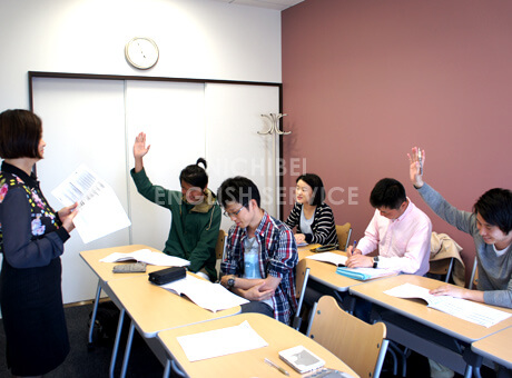 川上先生の速聴クラス。テンポの良い授業はとても人気があります。